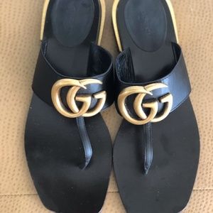 Gucci Marmont black gold size 10B/EU40 leather GG logo slide thong sandal